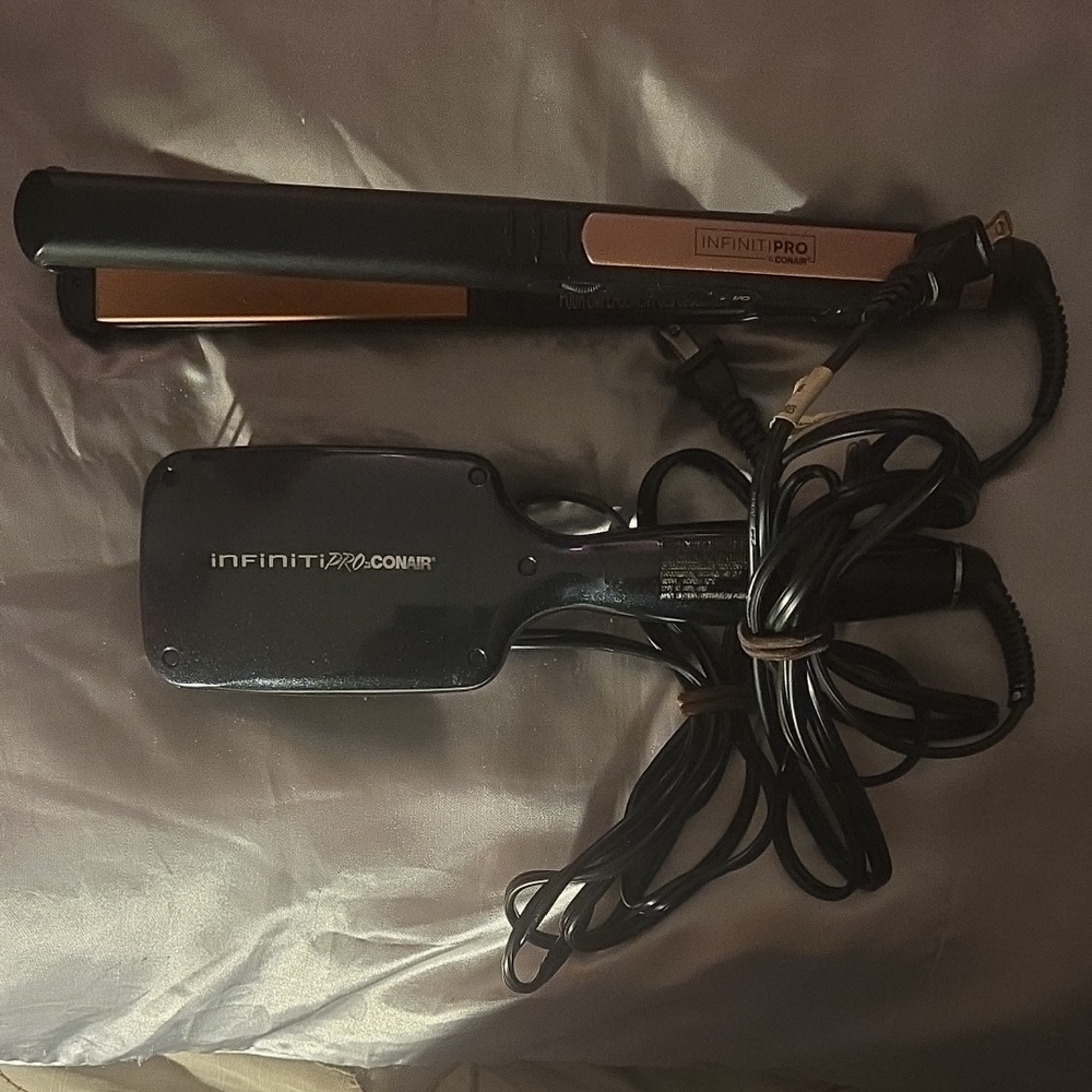 INFINITIPRO BY CONAIR Black and Gold Hair Straightener